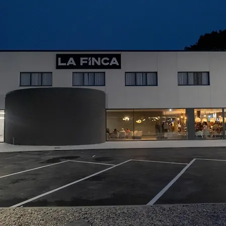 فندق La لوغو