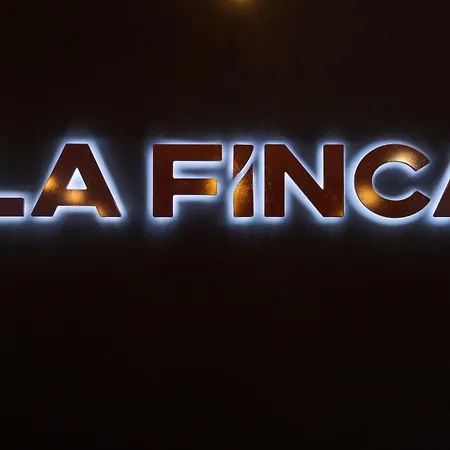 מלון La לוגו