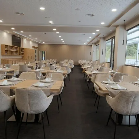 La מלון לוגו