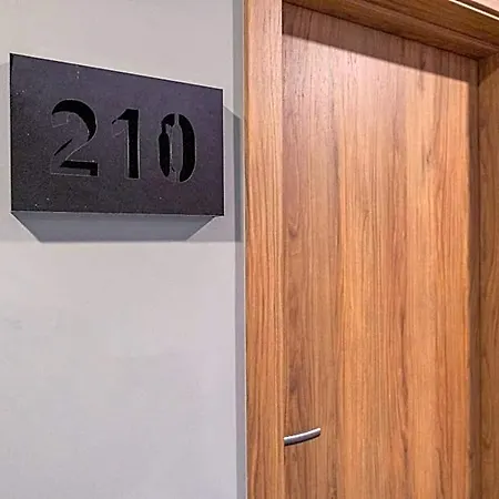 La Hotel 4*